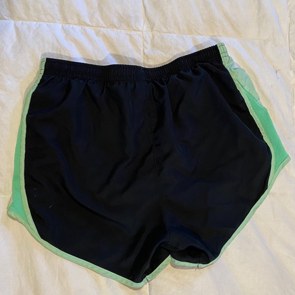 Nike run shorts - Picture 2 of 4